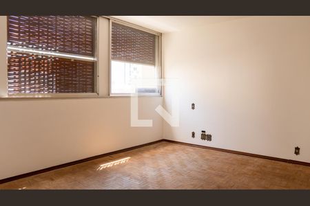 Apartamento à venda com 598m², 8 quartos e 3 vagasQuarto 4