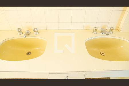 Apartamento à venda com 598m², 8 quartos e 3 vagasBanheiro da Suíte 2