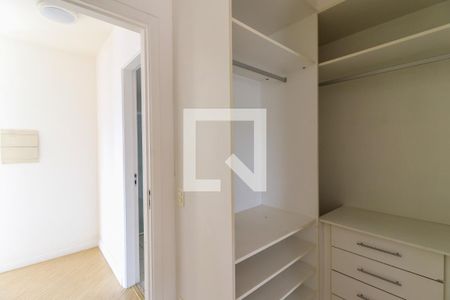 Apartamento para alugar com 107m², 2 quartos e 2 vagas Apartamento para alugar com 107m², 2 quartos e 2 vagasCloset da suíte