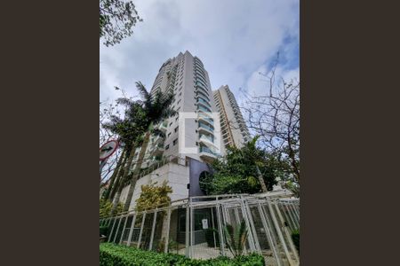 Apartamento para alugar com 107m², 2 quartos e 2 vagas Apartamento para alugar com 107m², 2 quartos e 2 vagasFachada
