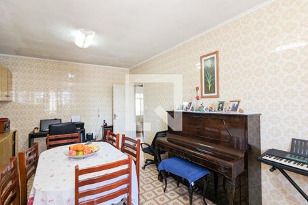 Casa à venda com 170m², 3 quartos e 4 vagasCopa