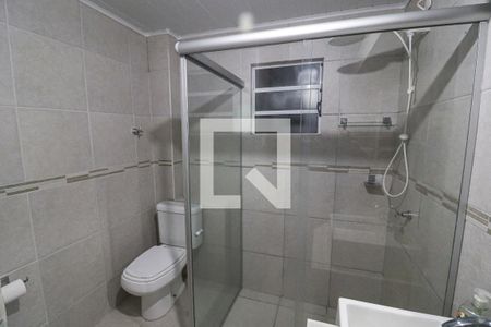 Banheiro de apartamento à venda com 1 quarto, 57m² em Centro Histórico, Porto Alegre