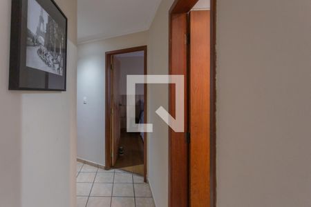 Corredor de apartamento à venda com 3 quartos, 90m² em Fernão Dias, Belo Horizonte