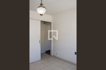 Apartamento à venda com 200m², 4 quartos e 2 vagasQuarto 02