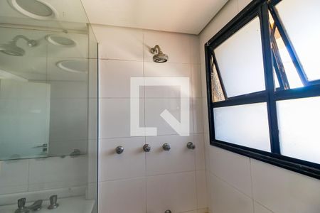Apartamento à venda com 198m², 3 quartos e 3 vagasBanheiro da Suíte 3