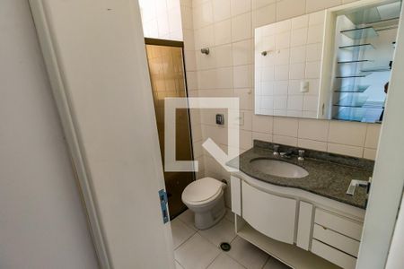 Apartamento à venda com 198m², 3 quartos e 3 vagasBanheiro closet