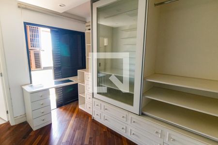Apartamento à venda com 198m², 3 quartos e 3 vagasCloset da suíte 3