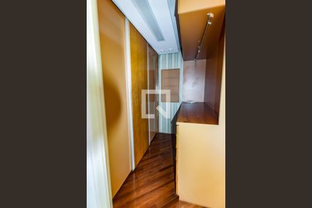 Apartamento à venda com 198m², 3 quartos e 3 vagasCloset