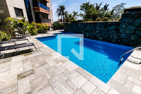 Apartamento à venda com 198m², 3 quartos e 3 vagasÁrea comum - Piscina