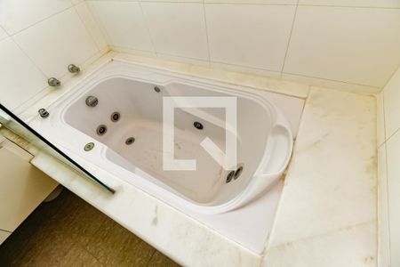 Apartamento à venda com 198m², 3 quartos e 3 vagasBanheiro da Suíte 3