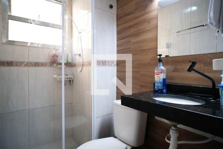 Banheiro de apartamento à venda com 2 quartos, 46m² em Vila Sílvia, São Paulo