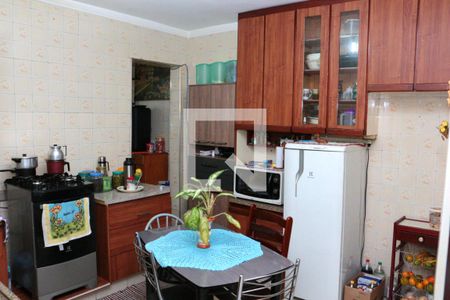 Casa para alugar com 100m², 2 quartos e 2 vagasCozinha