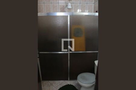 Casa para alugar com 100m², 2 quartos e 2 vagasBanheiro de serviço