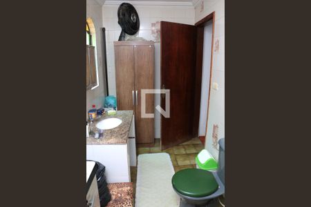 Casa para alugar com 100m², 2 quartos e 2 vagasBanheiro 1