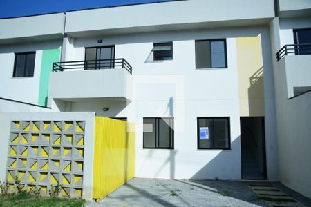 Casa de condomínio para alugar com 67m², 2 quartos e 2 vagasFachada