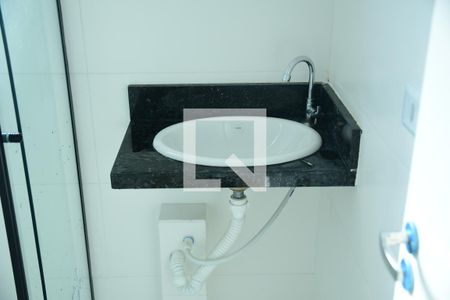 Casa de condomínio para alugar com 67m², 2 quartos e 2 vagasBanheiro