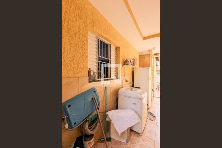 Casa à venda com 150m², 5 quartos e 2 vagasÁrea de serviço 1