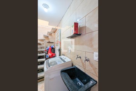 Casa à venda com 150m², 5 quartos e 2 vagasÁrea de serviço 2