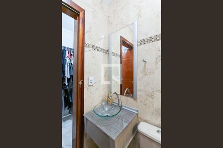 Casa à venda com 150m², 5 quartos e 2 vagasBanheiro da suíte