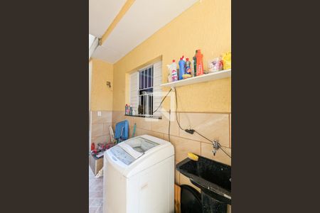 Casa à venda com 150m², 5 quartos e 2 vagasÁrea de serviço 1