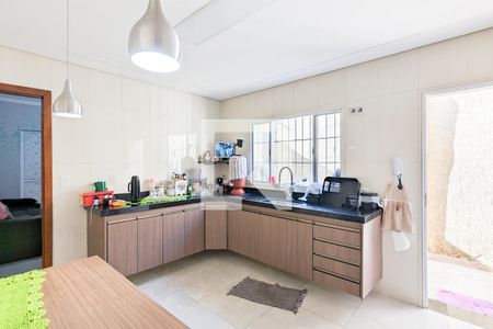 Casa à venda com 150m², 5 quartos e 2 vagasCozinha