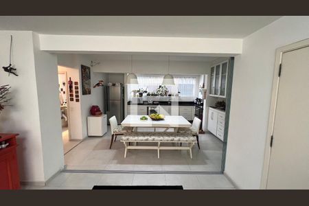 Apartamento à venda com 150m², 2 quartos e 1 vaga Apartamento à venda com 150m², 2 quartos e 1 vagaCozinha