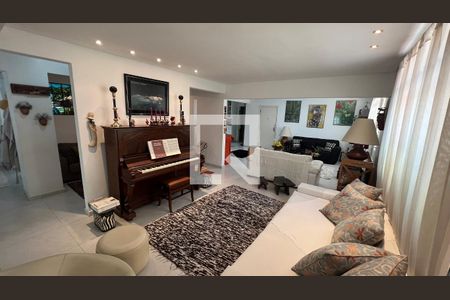 Apartamento à venda com 150m², 2 quartos e 1 vaga Apartamento à venda com 150m², 2 quartos e 1 vagaSala