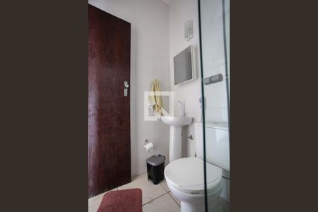 Casa à venda com 360m², 2 quartos e 8 vagas Casa à venda com 360m², 2 quartos e 8 vagasBanheiro Social