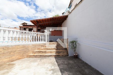 Casa à venda com 360m², 2 quartos e 8 vagas Casa à venda com 360m², 2 quartos e 8 vagasOutros