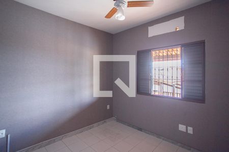 Casa à venda com 360m², 2 quartos e 8 vagas Casa à venda com 360m², 2 quartos e 8 vagasQuarto 1