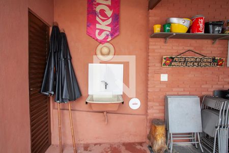 Casa à venda com 360m², 2 quartos e 8 vagas Casa à venda com 360m², 2 quartos e 8 vagasÁrea de Serviço