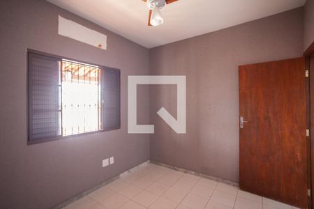 Casa à venda com 360m², 2 quartos e 8 vagas Casa à venda com 360m², 2 quartos e 8 vagasQuarto 1