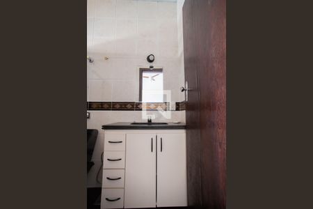 Casa à venda com 360m², 2 quartos e 8 vagas Casa à venda com 360m², 2 quartos e 8 vagasBanheiro da Suíte