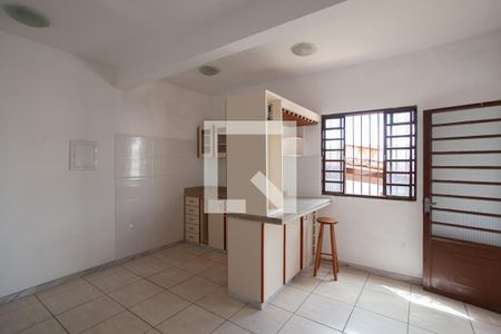 Casa à venda com 360m², 2 quartos e 8 vagas Casa à venda com 360m², 2 quartos e 8 vagasCozinha
