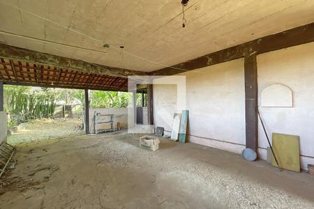 Casa à venda com 130m², 2 quartos e 5 vagasGaragem