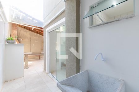 Apartamento para alugar com 70m², 2 quartos e 1 vagaÁrea de serviço