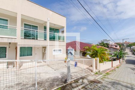 Apartamento para alugar com 70m², 2 quartos e 1 vagaVista da rua