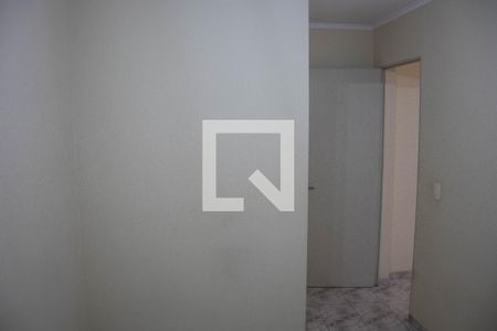 Quarto 2 de apartamento para alugar com 2 quartos, 57m² em Vila Carmosina, São Paulo