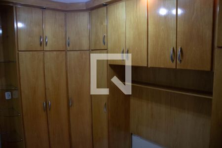 Quarto 1 de apartamento para alugar com 2 quartos, 57m² em Vila Carmosina, São Paulo