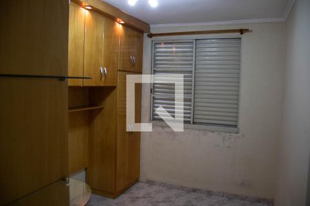 Quarto 1 de apartamento para alugar com 2 quartos, 57m² em Vila Carmosina, São Paulo