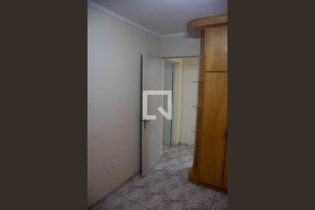Quarto 1 de apartamento para alugar com 2 quartos, 57m² em Vila Carmosina, São Paulo