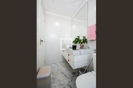 Apartamento à venda com 140m², 3 quartos e 3 vagas Apartamento à venda com 140m², 3 quartos e 3 vagasBanheiro da Suíte 1