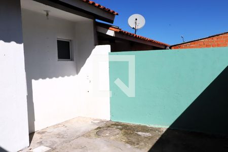 Casa de condomínio para alugar com 51m², 2 quartos e 1 vagaQuintal
