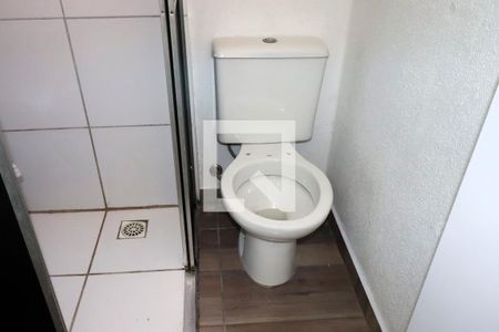 Banheiro do Suíte 1 de casa de condomínio para alugar com 2 quartos, 51m² em Jardim Algarve, São Leopoldo