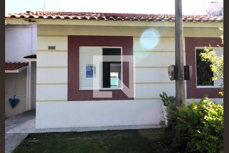 Casa de condomínio para alugar com 51m², 2 quartos e 1 vagaFachada do imovel com plaquinha