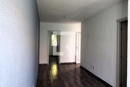 Sala de casa de condomínio para alugar com 2 quartos, 51m² em Jardim Algarve, São Leopoldo