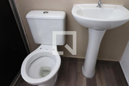 Casa de condomínio para alugar com 51m², 2 quartos e 1 vagaBanheiro da Suíte 2