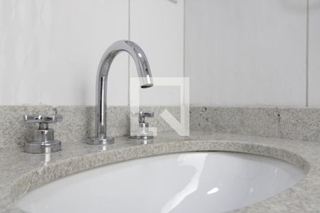 Casa à venda com 105m², 2 quartos e 2 vagasLavabo