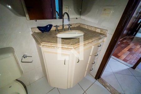 Apartamento para alugar com 64m², 2 quartos e 2 vagas Apartamento para alugar com 64m², 2 quartos e 2 vagasBanheiro