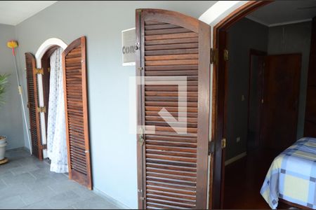 Varanda de casa à venda com 4 quartos, 300m² em Bussocaba, Osasco